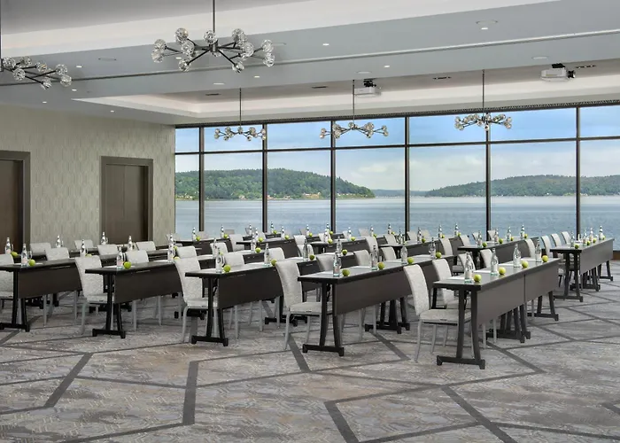 Silver Cloud Hotel Tacoma At Point Ruston Waterfront