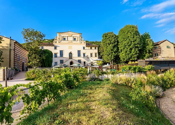Villa Balis Crema Verona Hills (Adults Only)
