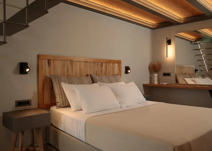 "Makava Suites" Your Luxe Urban Sanctuary