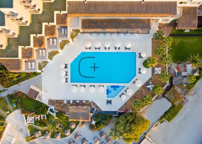 Design Plus Seya Beach Hotel