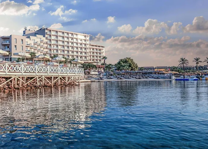Design Plus Seya Beach Hotel