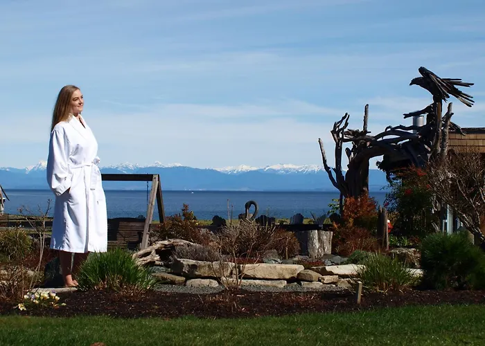 Kingfisher Pacific Resort & Spa