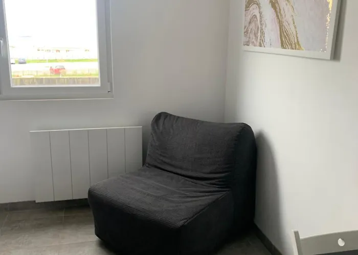 Studio vue sur mer classé 3 étoiles, Calais