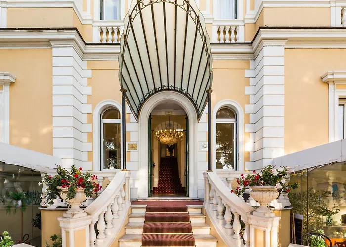 Ena Hotel