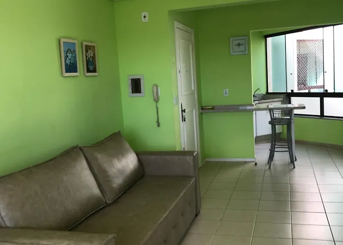 Apto amplo 1dorm vista para o mar