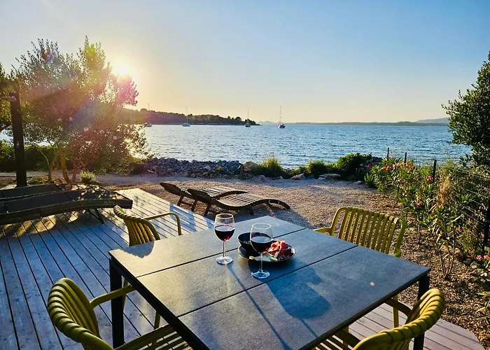 Jazine beach villas
