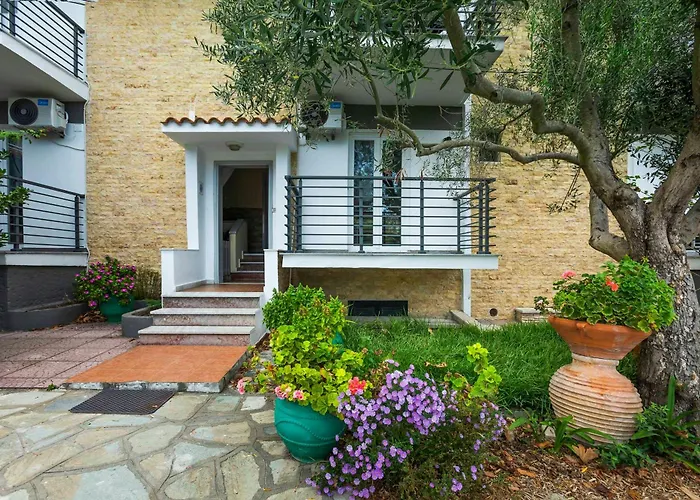 Newstory Suites Possidi