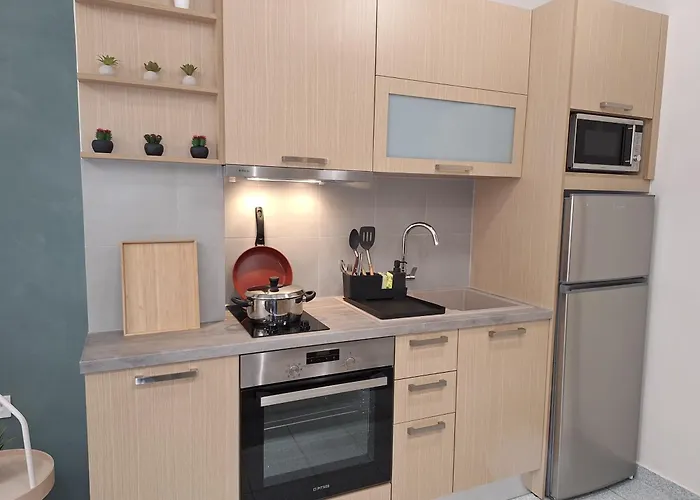 SeaSTAR Beach Apartments