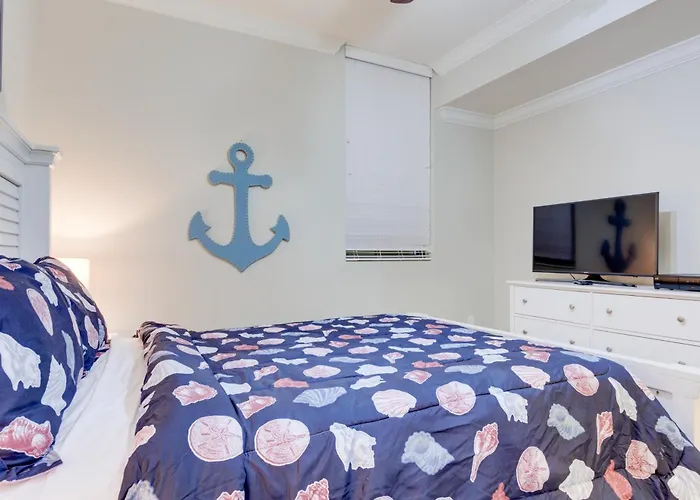 Beach Access & Boardwalk: Condo In Dauphin Island