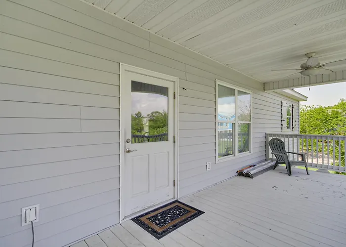 Waveland Vacation Rental - Walk To The Beach!