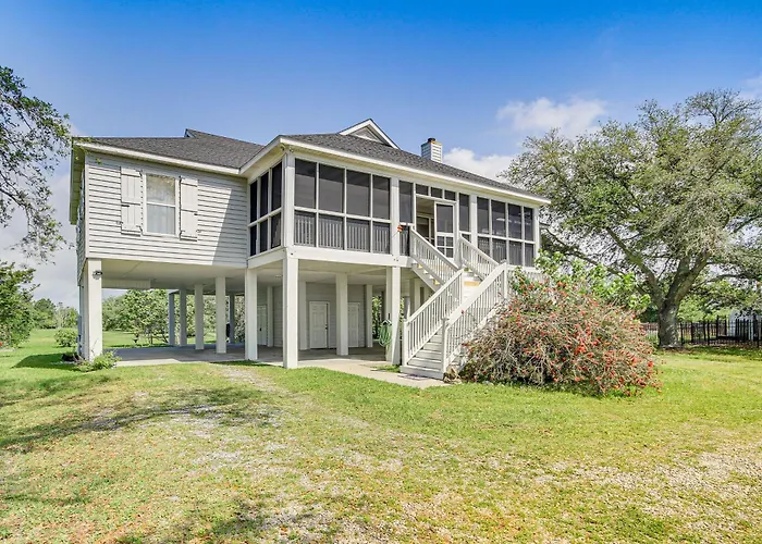 Waveland Vacation Rental - Walk To The Beach!