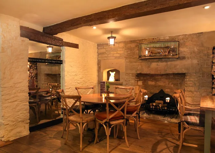 The Bear Of Rodborough Hotel