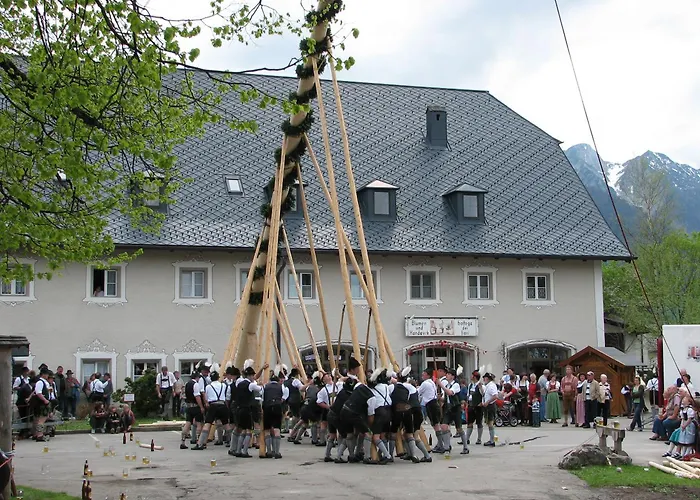 Aktivhotel&Gasthof Schmelz Ihr familienfreundliches Urlaubs Hotel mit Wellness, Almsauna, Chiemgau Karte
