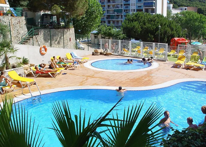 Camping Bungalows El Far