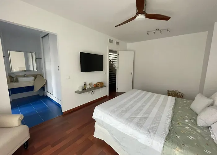 Tokyo Rooms (El Playazo) - Habitación PREMIUM con baño privado