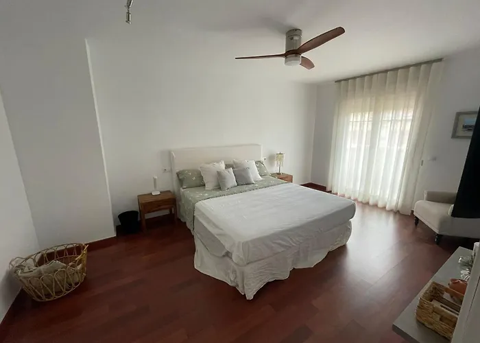 Tokyo Rooms (El Playazo) - Habitación PREMIUM con baño privado