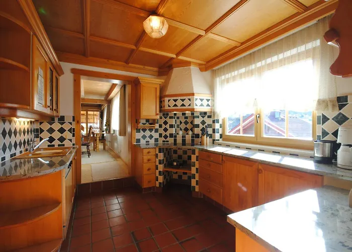 PEOPLE'S Hotel