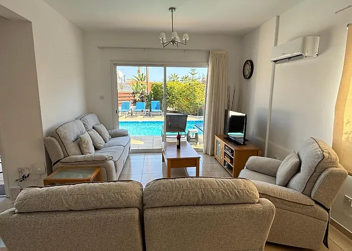 Coral Bay Sunbeam Villa - No Car Needed!
