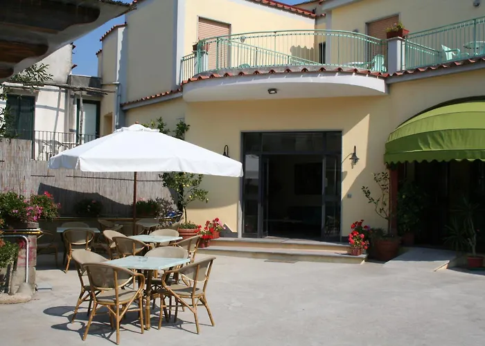Hotel Reginella SantʼAgata sui Due Golfi