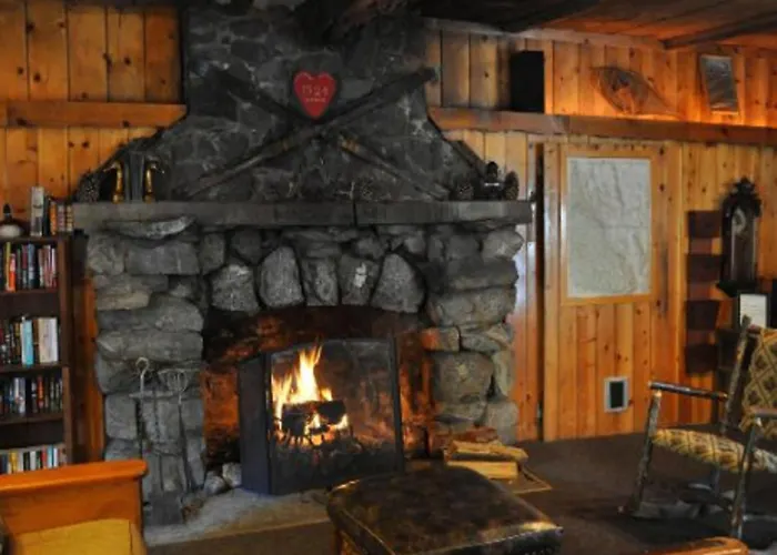 Tamarack Lodge