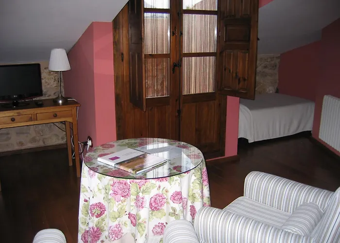 Hotel de Montaña Cueva Ahumada