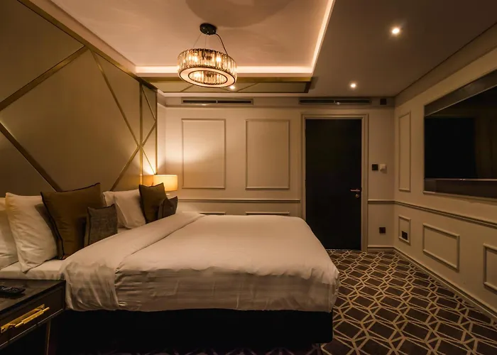 Seven Hotel