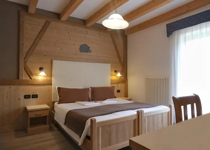 Flos Hotel