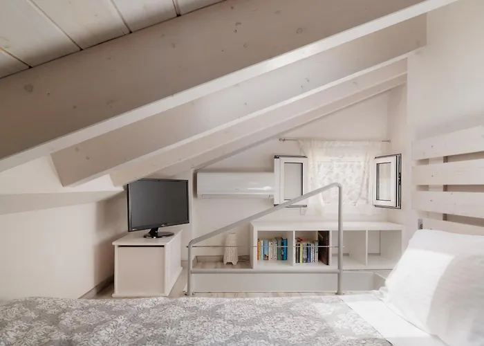 Corfu Town Luxury Studio -B