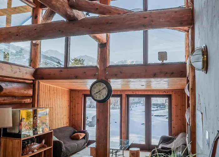 Hakuba Log Hotel Meteor