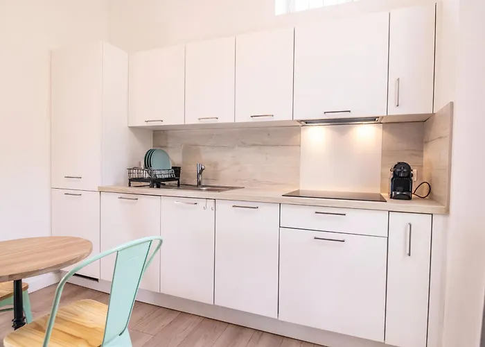Parking Inclus Vieil Antibes 200M Mer Climatise Studio 2 Personnes