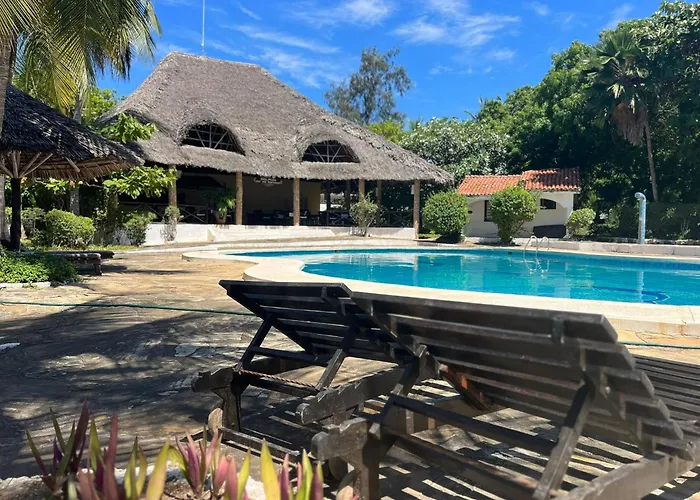 2Livu Village Watamu