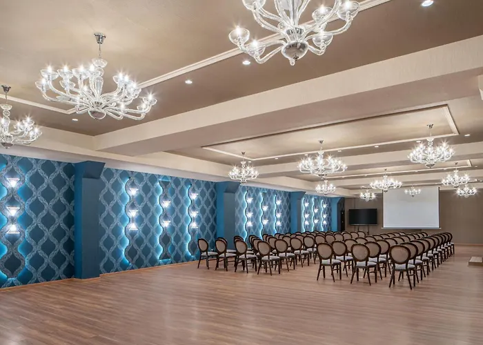 Sky Blue Hotel & Spa
