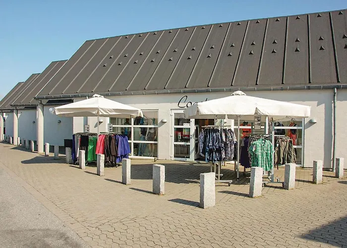 Three-Bedroom Holiday Home In Blavand