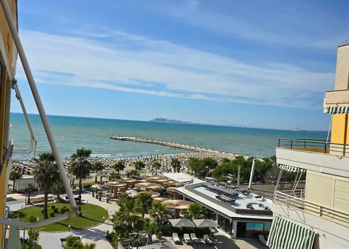 Wonderful Sea View Apartment Qerret
