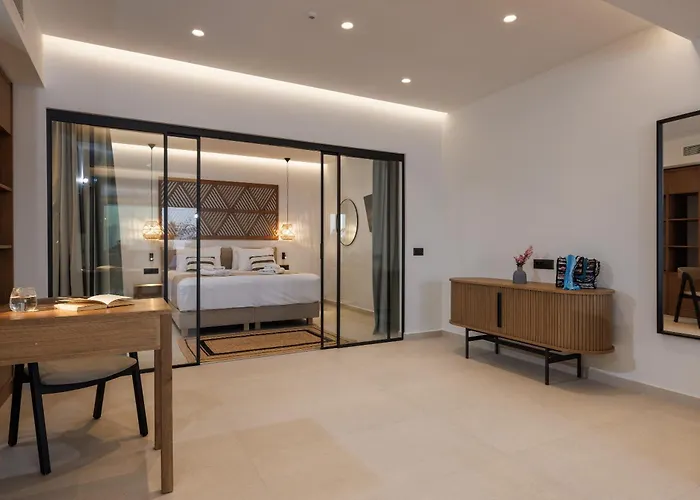 Deos Luxury Suites - Adults Only