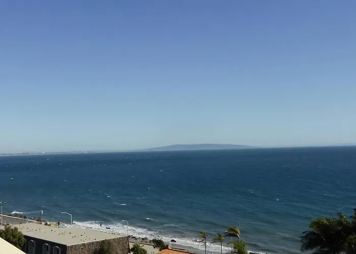 Ocean Paradise Santa Monica Adjacent 2 Bedroom