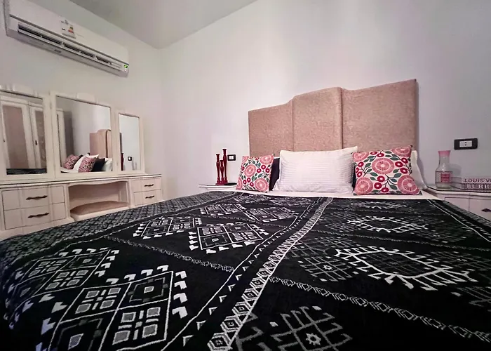 Ma Maison Gleem, Alexandria