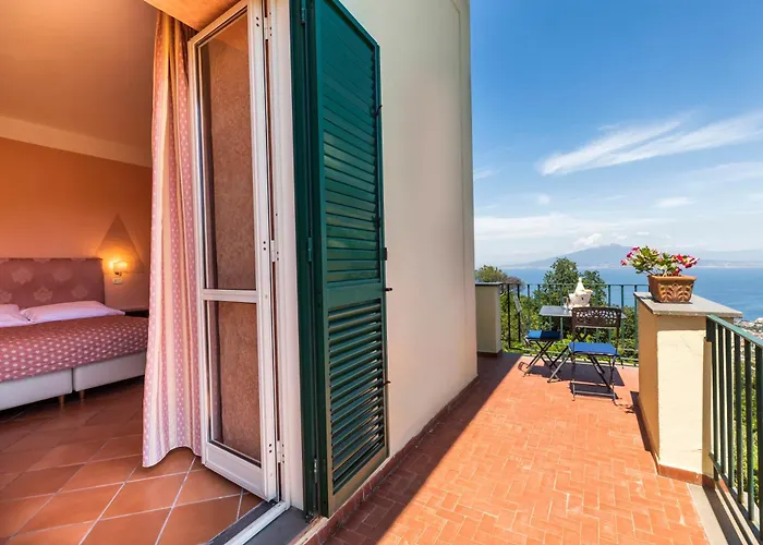 Villa Romita SantʼAgata sui Due Golfi