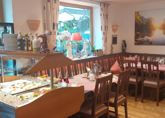 Hotel Restaurant Amadeus - inclusive Skipass und vieles mehr