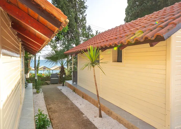 Lodges Shen Nikolla