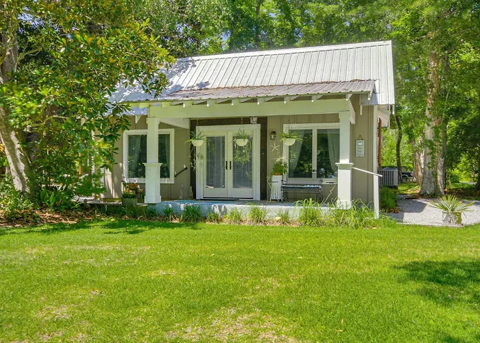 Historic Biloxi Bay Cottage W/ Beautiful View