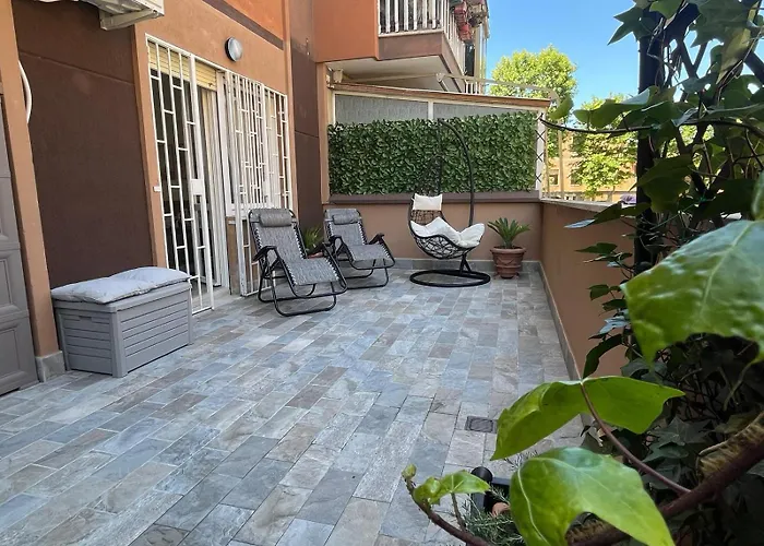 Zefiro Ostia-Free Parking & Terrace