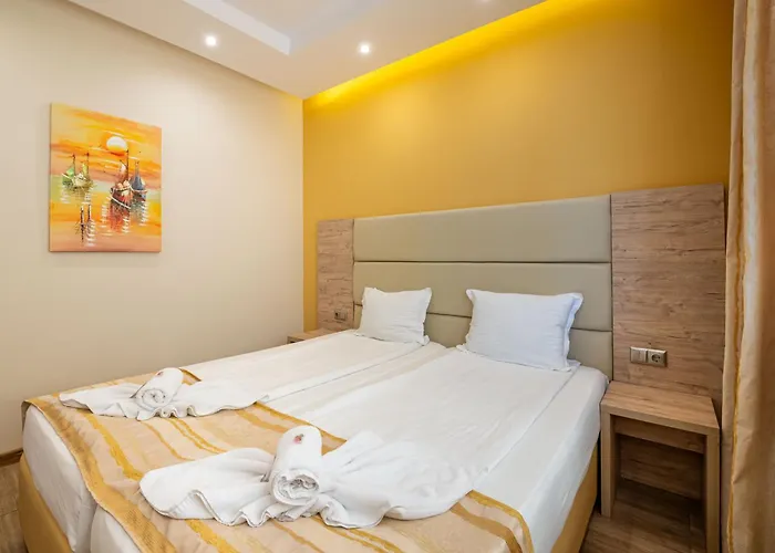 Perla Apartments First Line