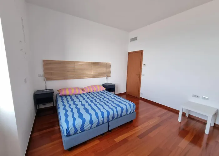 Seafront Holidays & Workstays - Mare & Sole Apartments
