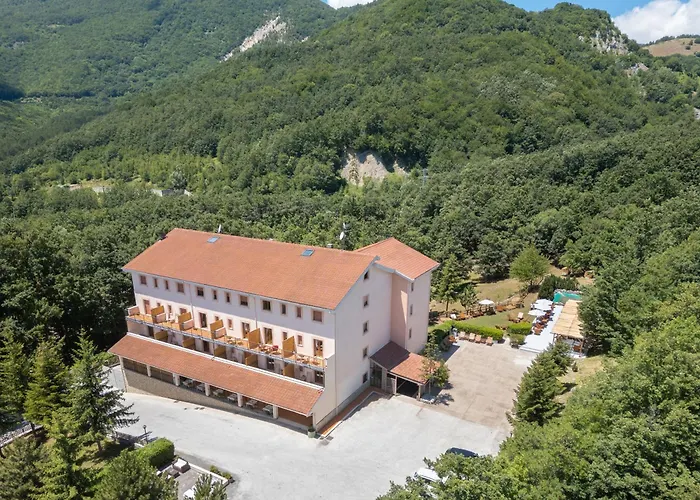 Hotel Rasinus