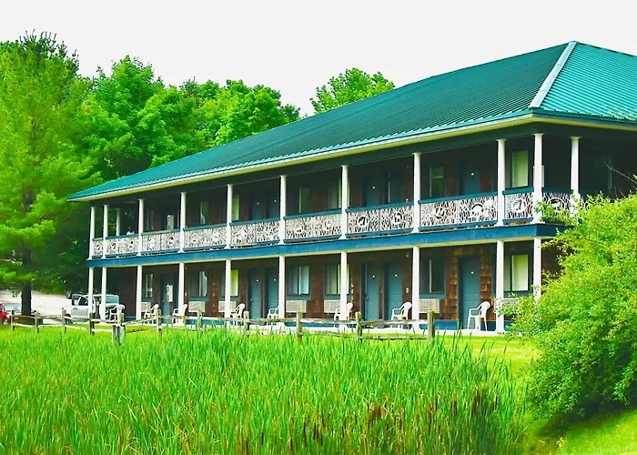 4 Season Fun At Legend Cottage Inn