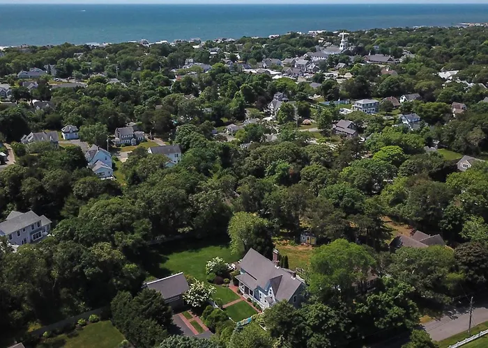 Gorgeous Traditional Home Modern Amenities Downtown Harwichport