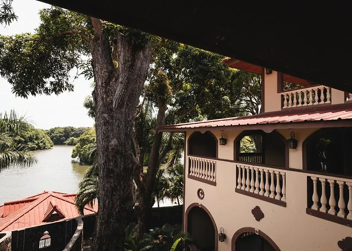 Hotel El Reith Lake