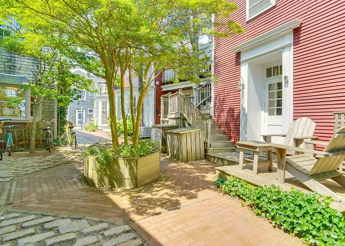 Hidden Main St Gem! Steps To The Harbor!