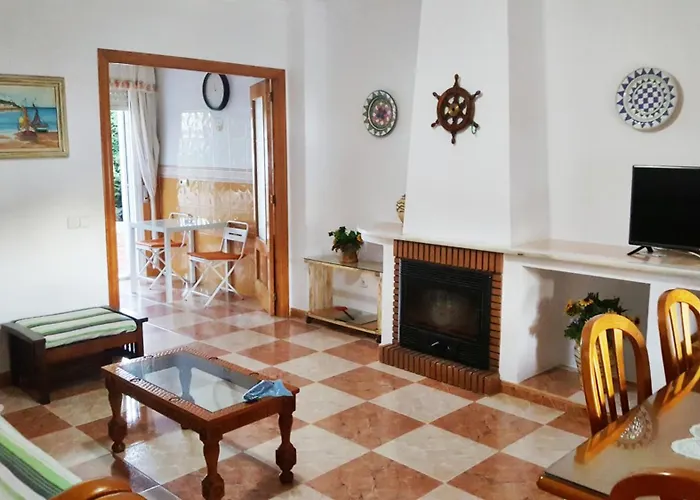 Chalet Adosado con dos terrazas y piscina
